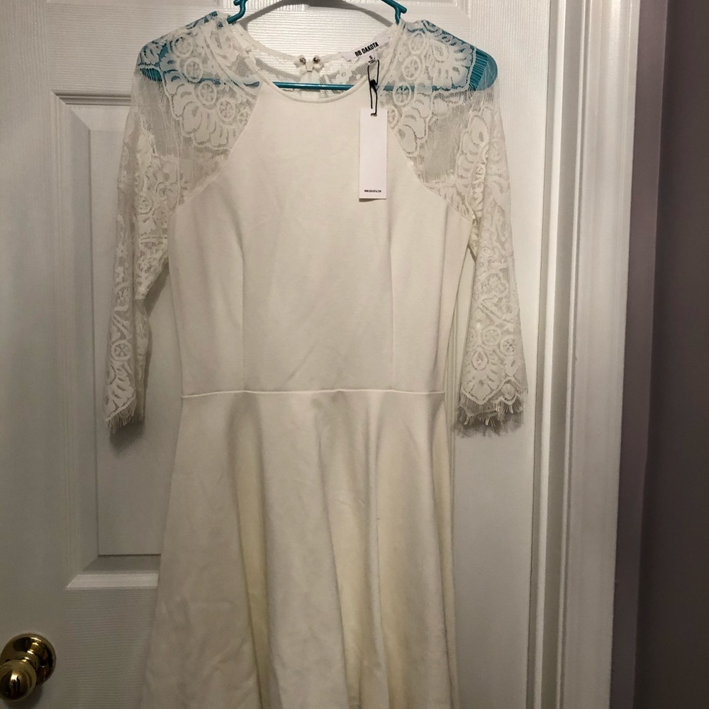 NWT BBdakota dress